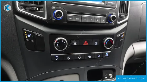 HYUNDAI STAREX VAN 5-SEATER