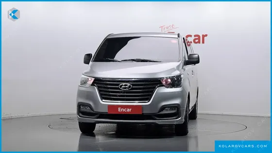 HYUNDAI STAREX VAN 5-SEATER