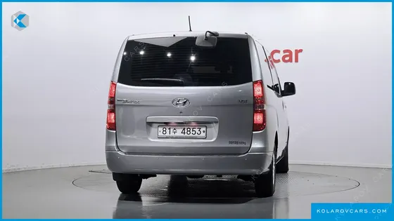 HYUNDAI STAREX VAN 5-SEATER