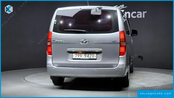 HYUNDAI STAREX WAGON 12-SEATER