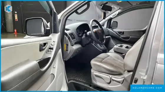 HYUNDAI STAREX WAGON 12-SEATER