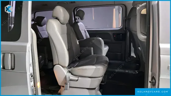 HYUNDAI STAREX WAGON 12-SEATER