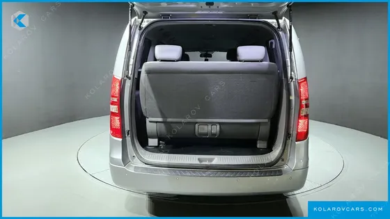 HYUNDAI STAREX WAGON 12-SEATER