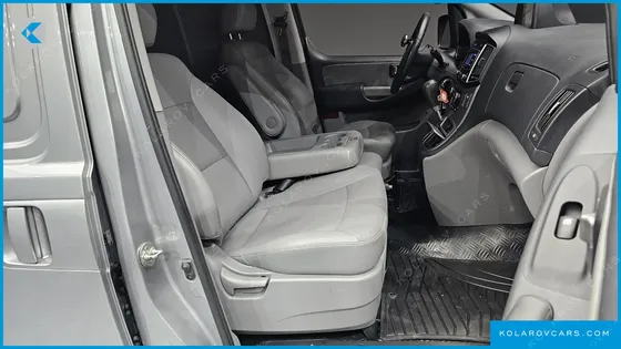 HYUNDAI STAREX CAMPING CAR