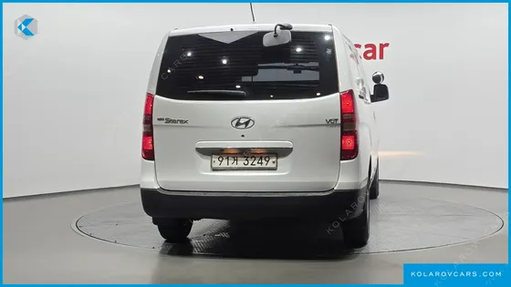 HYUNDAI STAREX VAN 3-SEATER