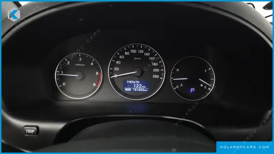 HYUNDAI STAREX VAN 3-SEATER