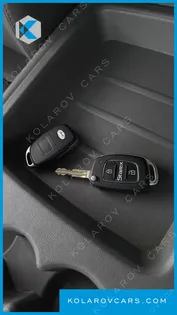 HYUNDAI STAREX VAN 3-SEATER