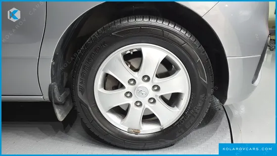 HYUNDAI STAREX WAGON 11-SEATER