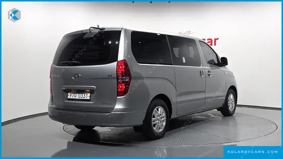 HYUNDAI STAREX VAN 5-SEATER