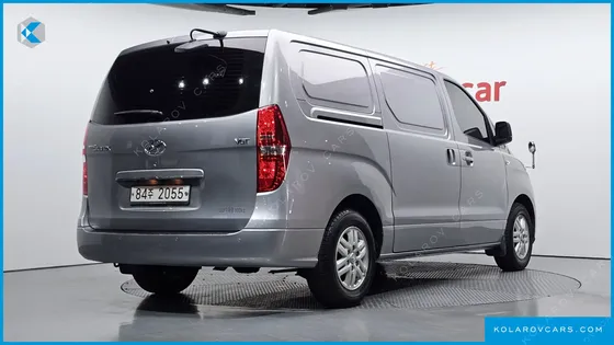 HYUNDAI STAREX VAN 3-SEATER