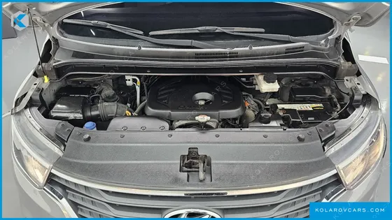 HYUNDAI STAREX VAN 3-SEATER