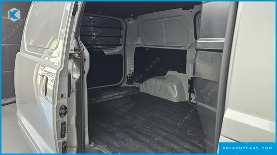 HYUNDAI STAREX VAN 3-SEATER
