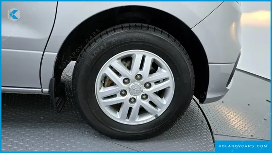 HYUNDAI STAREX VAN 3-SEATER