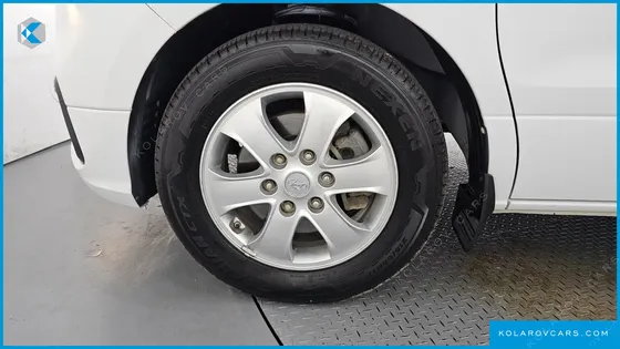 HYUNDAI STAREX WAGON 12-SEATER