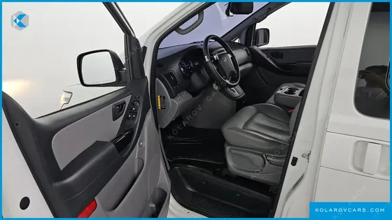 HYUNDAI STAREX WAGON 12-SEATER