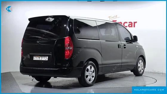 HYUNDAI STAREX WAGON 11-SEATER