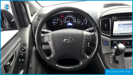 HYUNDAI STAREX WAGON 11-SEATER