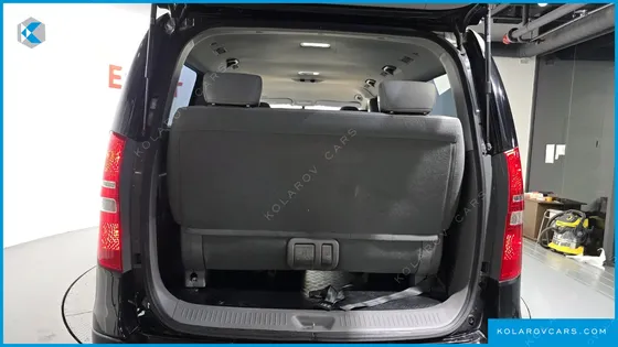 HYUNDAI STAREX WAGON 11-SEATER