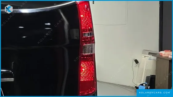 HYUNDAI STAREX WAGON 11-SEATER