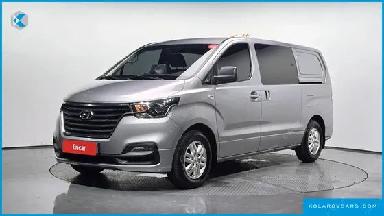 HYUNDAI STAREX VAN 5-SEATER
