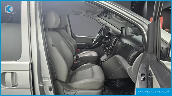 HYUNDAI STAREX VAN 5-SEATER