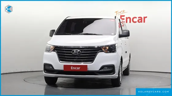 HYUNDAI STAREX VAN 5-SEATER