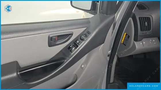 HYUNDAI STAREX WAGON 11-SEATER