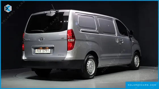 HYUNDAI STAREX VAN 3-SEATER