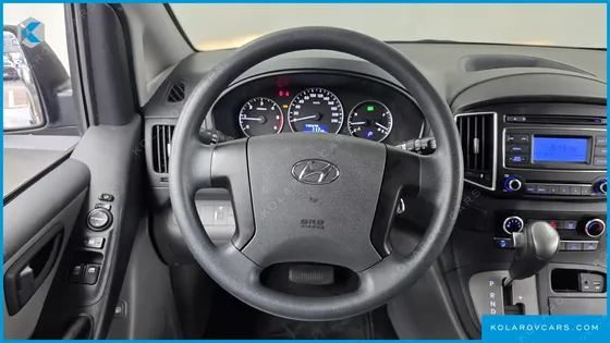 HYUNDAI STAREX VAN 3-SEATER