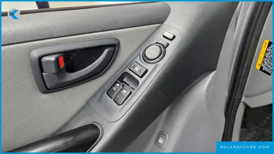 HYUNDAI STAREX VAN 3-SEATER