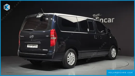 HYUNDAI STAREX VAN 5-SEATER