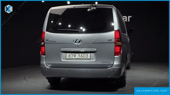HYUNDAI STAREX VAN 3-SEATER