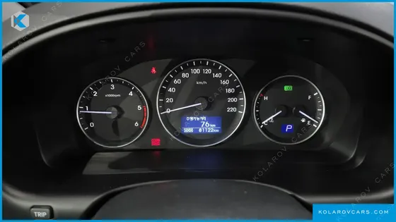 HYUNDAI STAREX VAN 3-SEATER