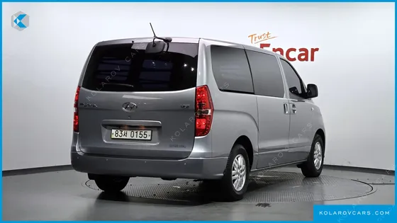 HYUNDAI STAREX VAN 3-SEATER