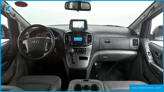 HYUNDAI STAREX VAN 3-SEATER