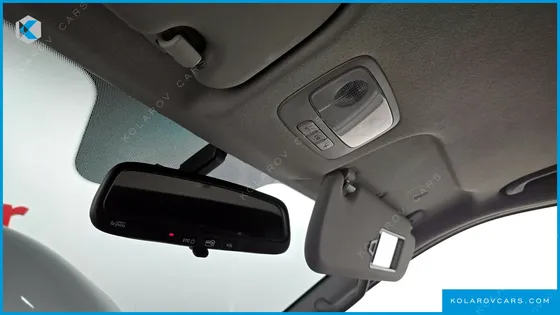 HYUNDAI STAREX VAN 3-SEATER