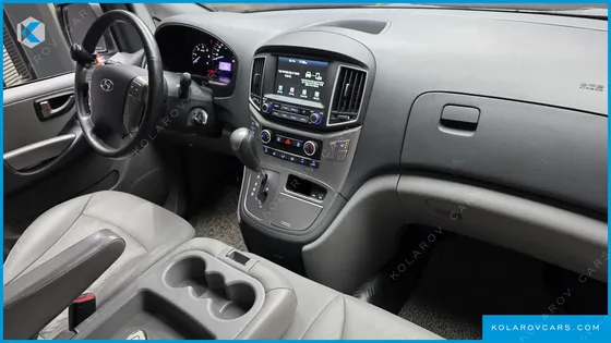 HYUNDAI STAREX VAN 3-SEATER