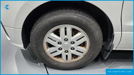 HYUNDAI STAREX VAN 3-SEATER