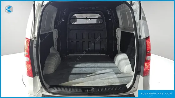 HYUNDAI STAREX VAN 5-SEATER