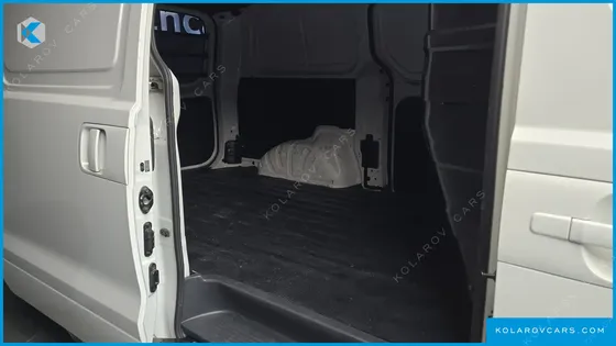 HYUNDAI STAREX VAN 3-SEATER