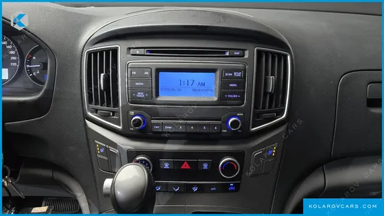 HYUNDAI STAREX VAN 3-SEATER