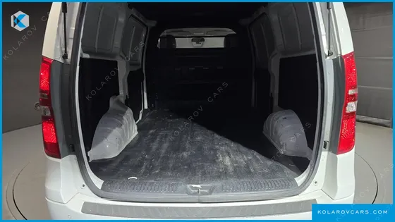 HYUNDAI STAREX VAN 3-SEATER