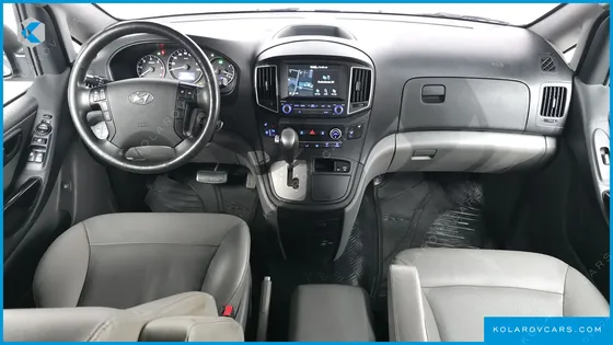 HYUNDAI STAREX WAGON 11-SEATER