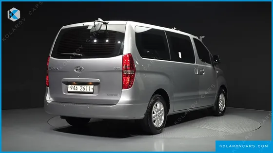 HYUNDAI STAREX VAN 3-SEATER