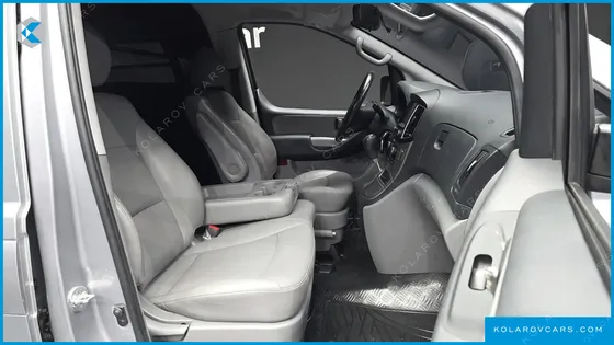 HYUNDAI STAREX VAN 3-SEATER
