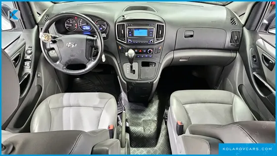 HYUNDAI STAREX VAN 5-SEATER