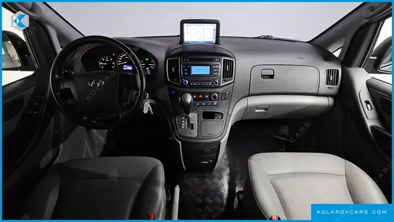 HYUNDAI STAREX VAN 5-SEATER