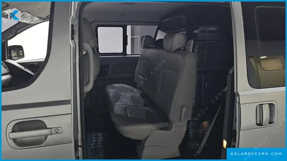 HYUNDAI STAREX VAN 5-SEATER