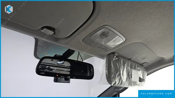 HYUNDAI STAREX VAN 5-SEATER