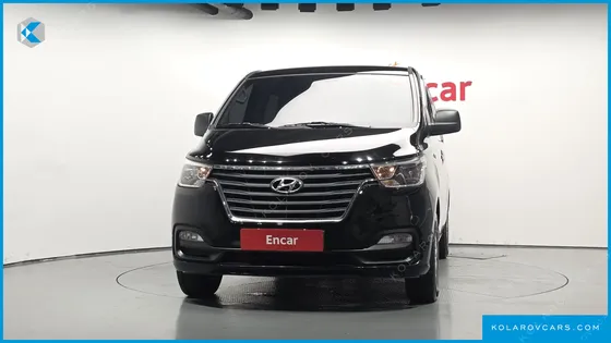 HYUNDAI STAREX VAN 5-SEATER